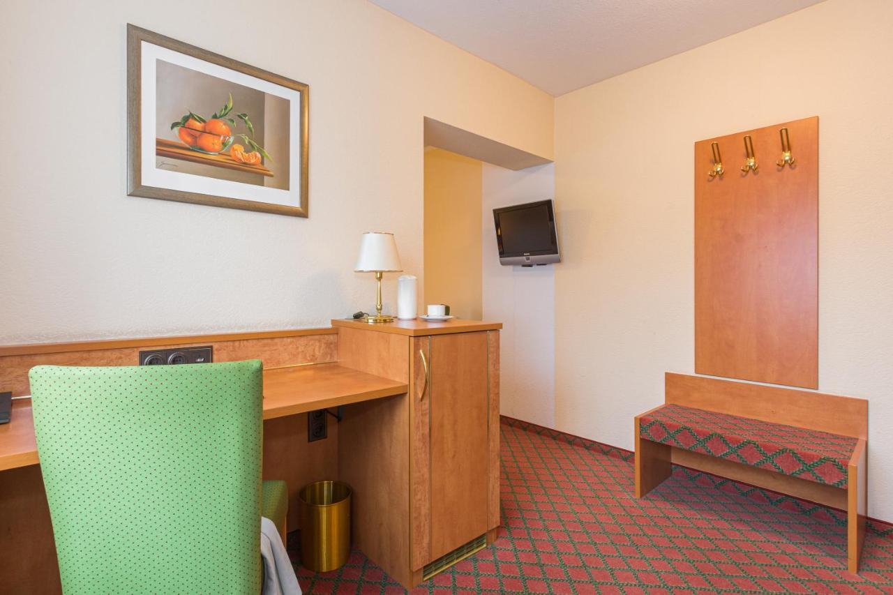 Hotel Lohmann'S Kapeller Hof Langenfeld  Zewnętrze zdjęcie
