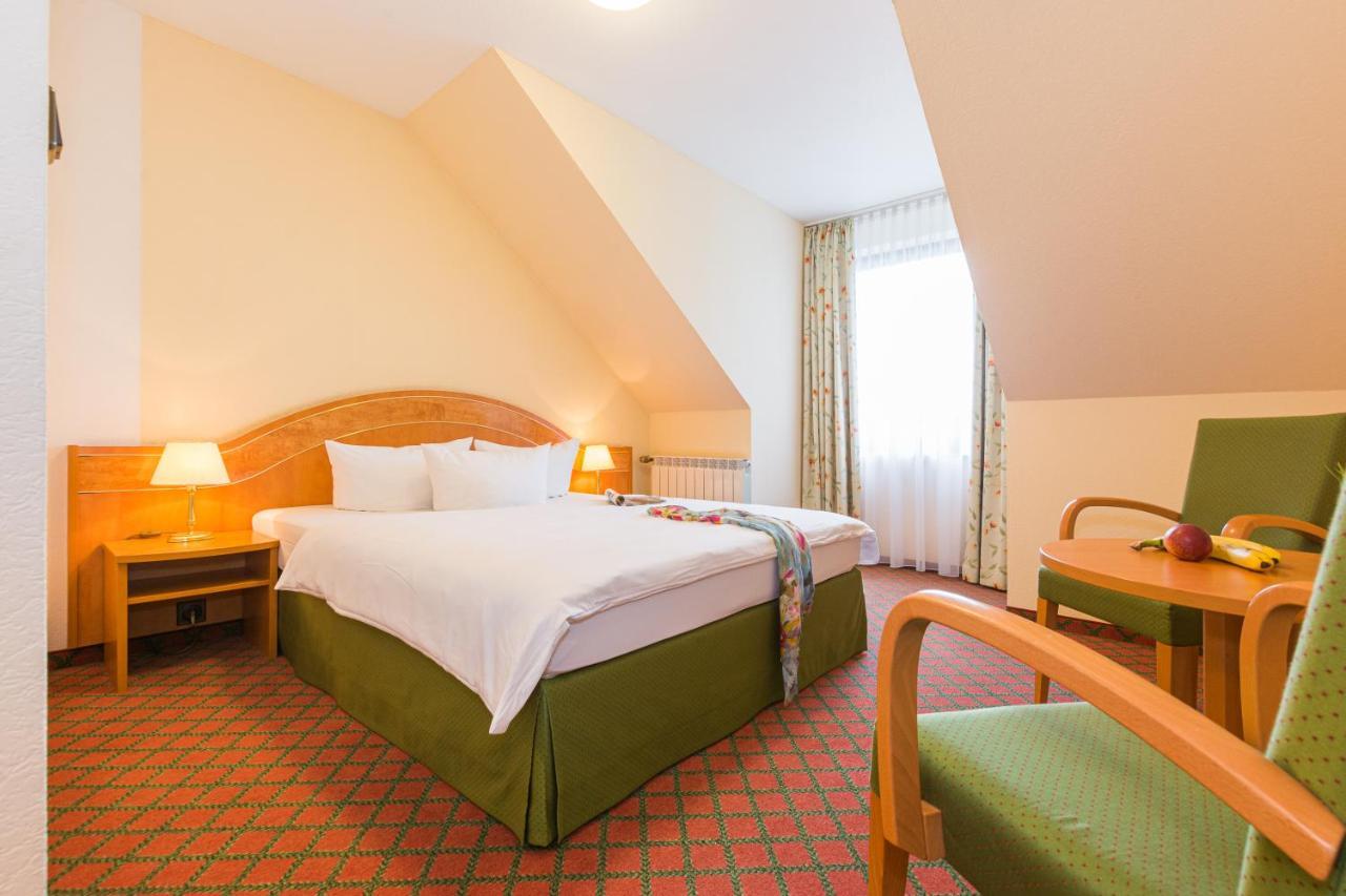 Hotel Lohmann'S Kapeller Hof Langenfeld  Zewnętrze zdjęcie