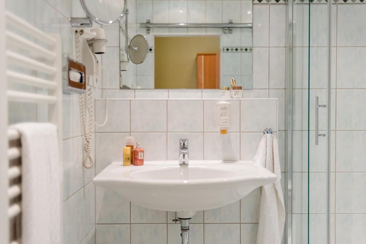 Hotel Lohmann'S Kapeller Hof Langenfeld  Zewnętrze zdjęcie