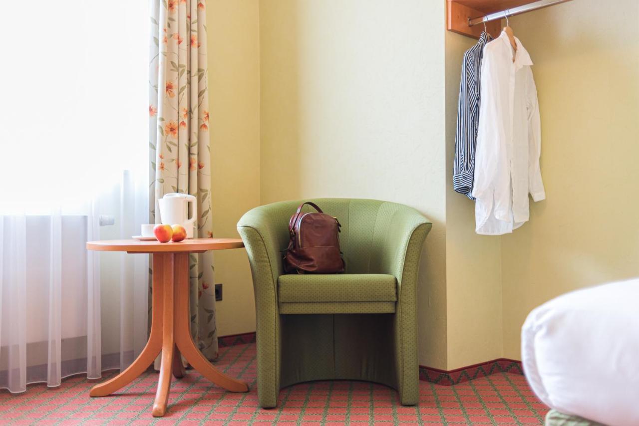 Hotel Lohmann'S Kapeller Hof Langenfeld  Zewnętrze zdjęcie