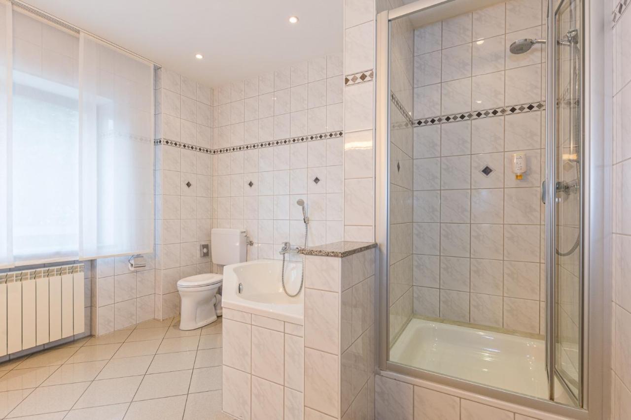 Hotel Lohmann'S Kapeller Hof Langenfeld  Zewnętrze zdjęcie