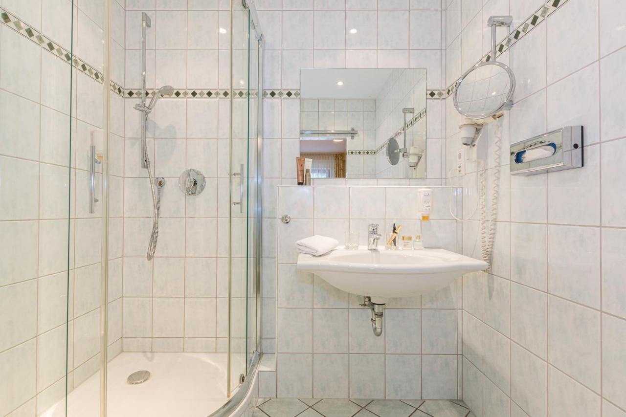 Hotel Lohmann'S Kapeller Hof Langenfeld  Zewnętrze zdjęcie