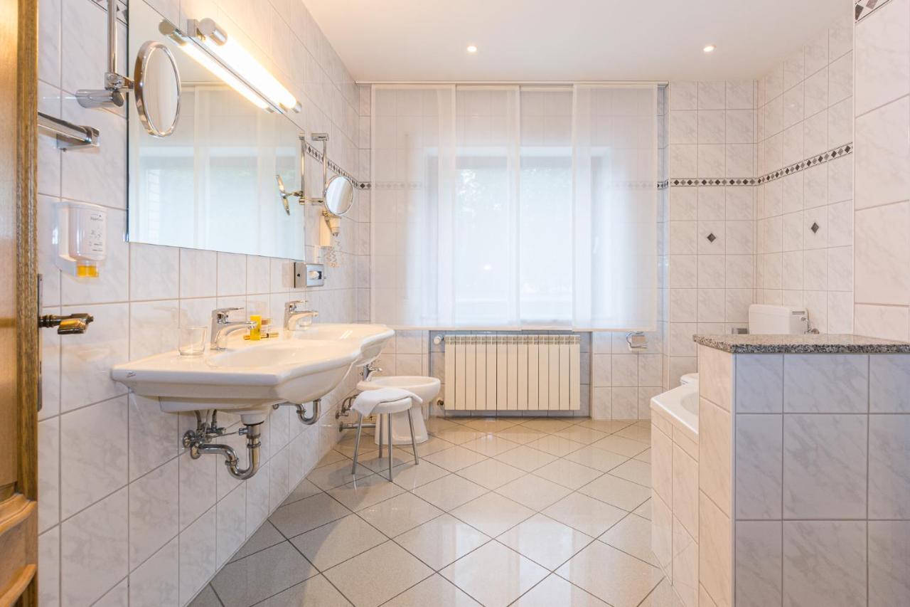 Hotel Lohmann'S Kapeller Hof Langenfeld  Zewnętrze zdjęcie